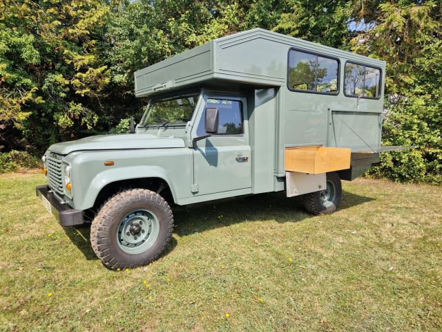 Land Rover Defender 2.4 Tdci Gun Bus 3dr Gun Bus